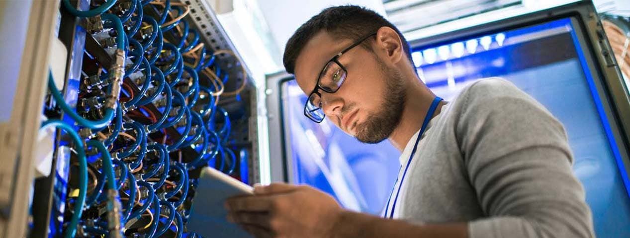 Как бизнесу сэкономить на системном администраторе со стабильно работающей инфраструктурой? | ИТ-компания +Альянс Как бизнесу сэкономить на системном администраторе со стабильно работающей инфраструктурой? | ИТ-компания +Альянс